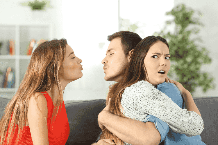 distracted-boyfriend
