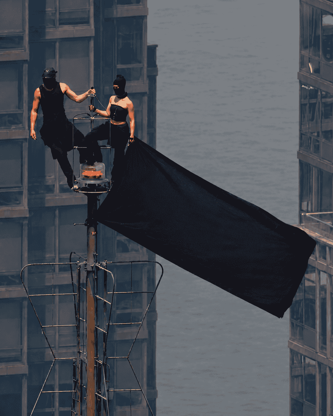 empire-state-building-climbers