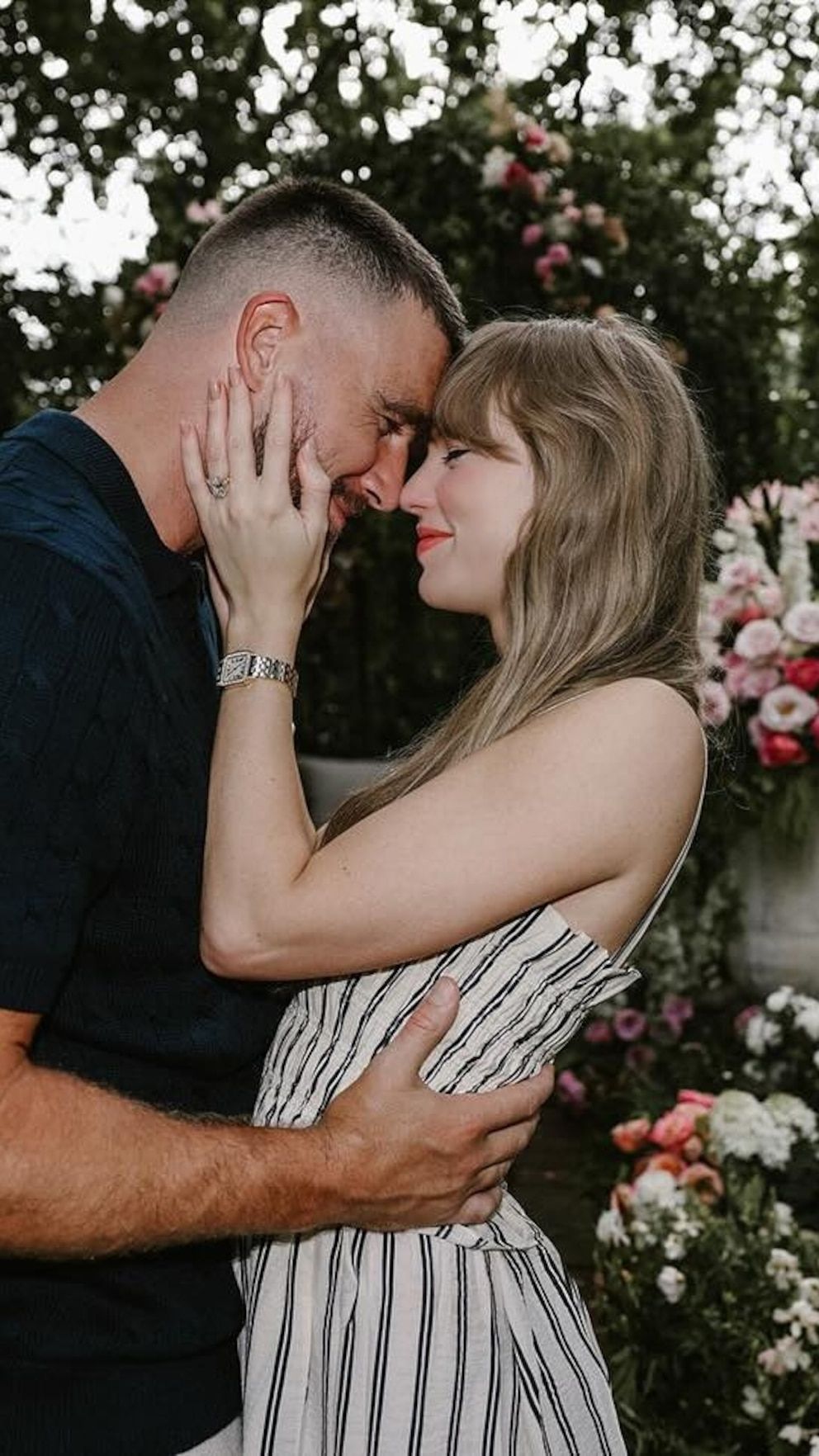 taylor-swift-travis-kelce-engagement